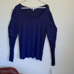 Navy long sleeve tee shirt